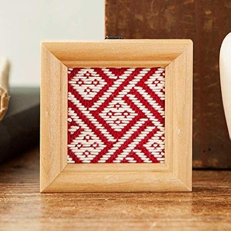 Amazon 刺繍キット こぎん刺しのちいさなフレーム べにいろ 刺しゅうキット 通販