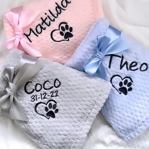 MEIEG Maßgeschneiderte Flanelldecke Für Hunde/Katzen, Personalisierte Haustierdecken Mit Namen, Besticktem Text/Symbol Bettdecken, Geschenke Für Tierliebhaber(45 * 65cm)