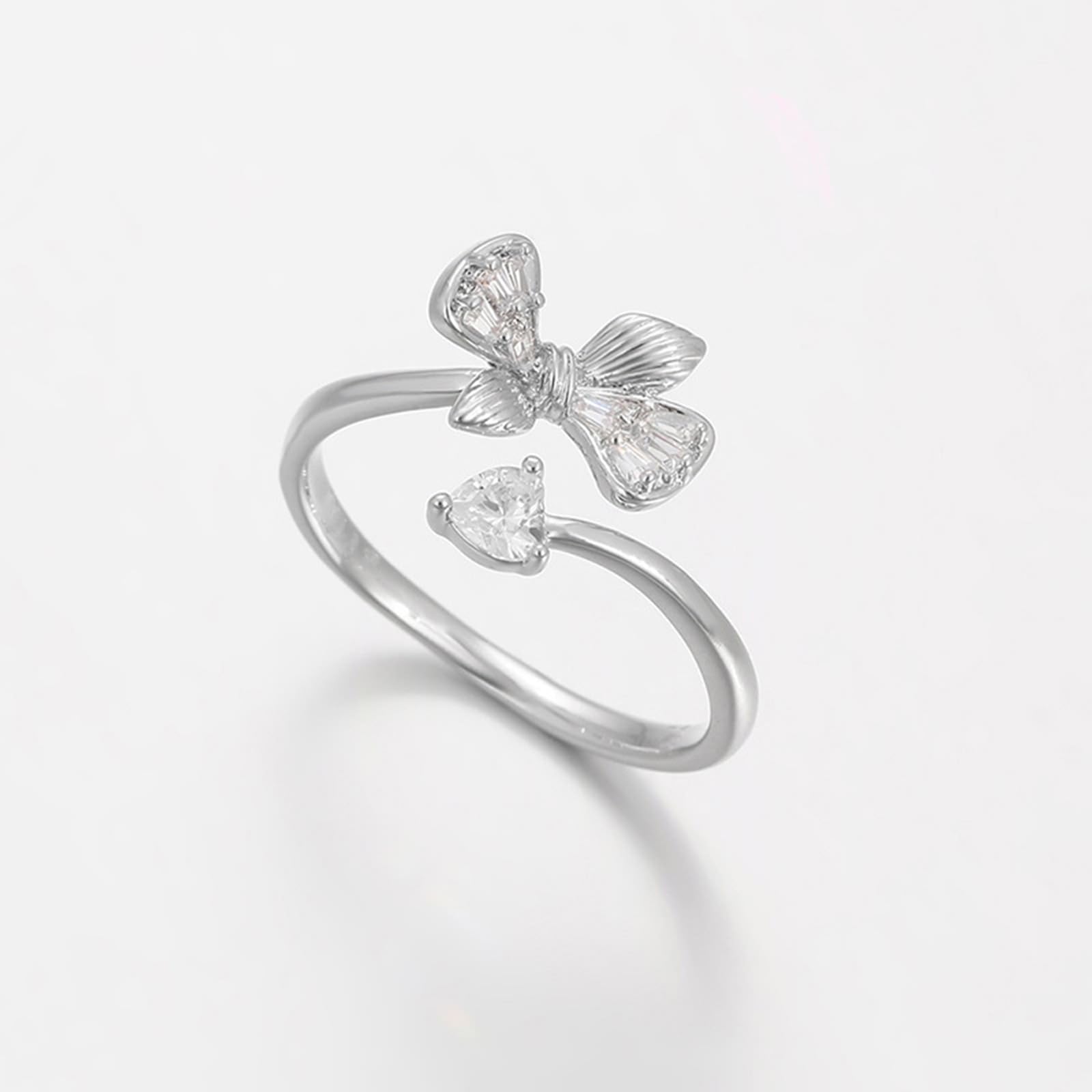 KnSam Alianzas de oro blanco auténtico Au750 de 18 quilates con corazón de moissanita, mariposa corazón de platino 950, alianzas de boda, talla 47-65
