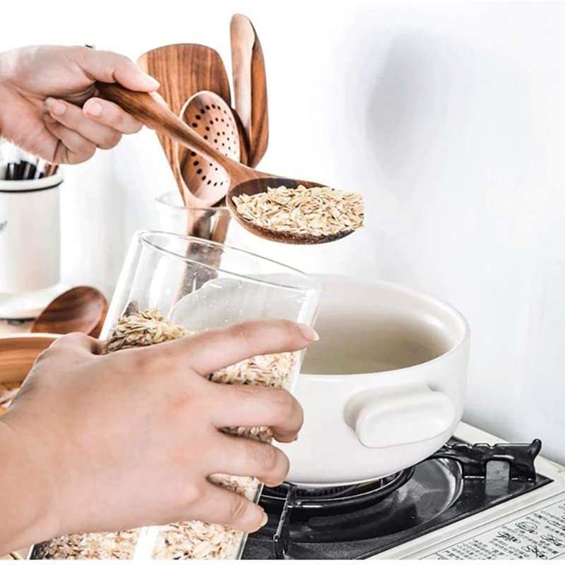 Ensemble d'ustensiles de cuisine en bois avec spatule et outils