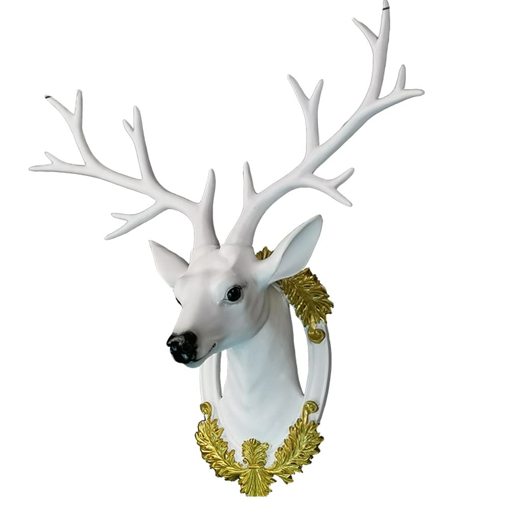 Décoration de cerf suspendue pour rompre la monotonie murale