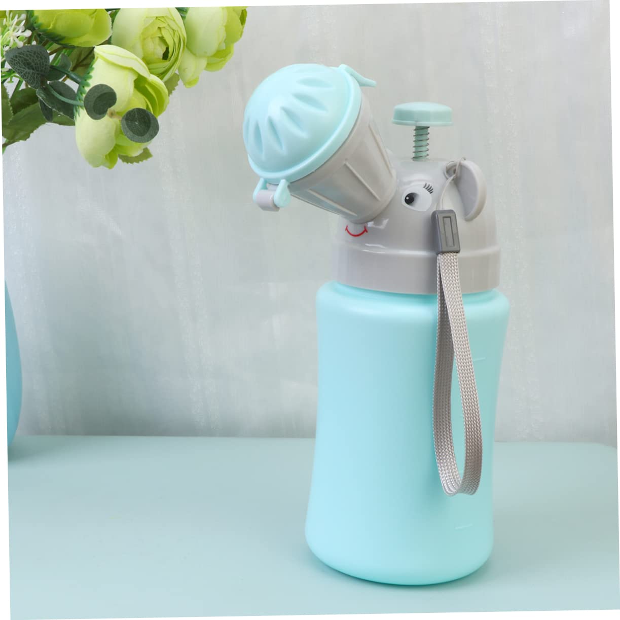 NAMOARLY Lightweight Car Urinal Portable Boys and Girls Potty Emergency Urinal Bottle Cartoon Shape Baby Potty Training