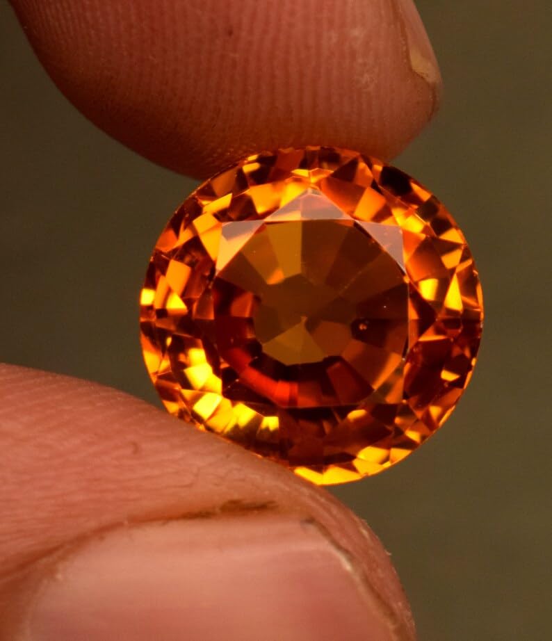 Saphir orange naturel 12mm gemme ronde à facettes pour fabriquer un pendentif