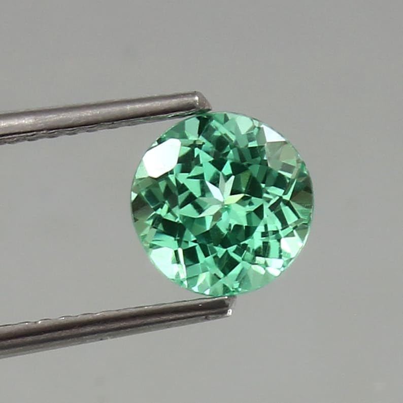 Pierre gemme saphir vert Ceylan 7x7mm pour fabrication bijoux collier DIY - 3