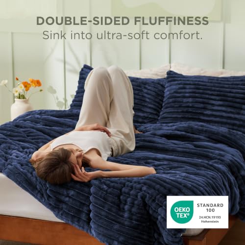 Image of Bedsure King Fluffy Comforter Set - GentleSoft 3 Pieces Luxury Fleece Navy Bedding, Cozy Room Decor Aesthetic, 1 King Bed Comforter (104 inchx90 inch) and 2 Pillowcases (20 inchx36 inch)