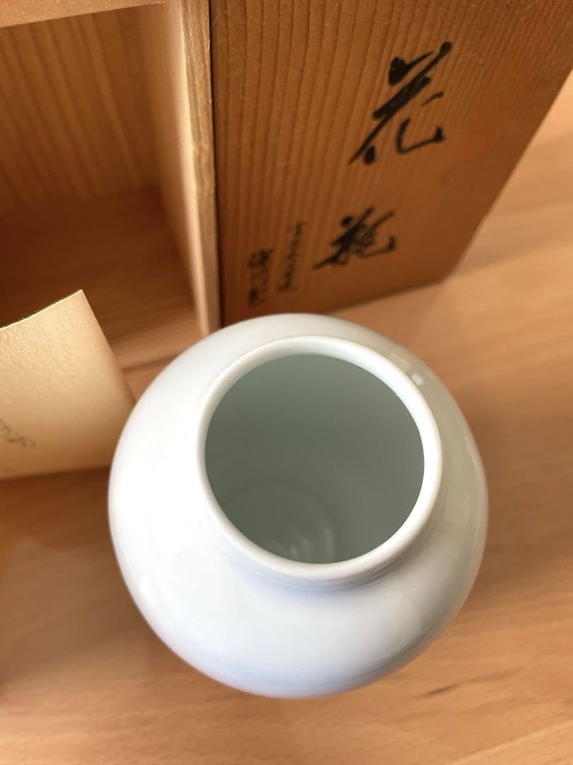 Amazon.co.jp: 官窯染付 深川製磁 富士 花器 花瓶 宮内庁御用達