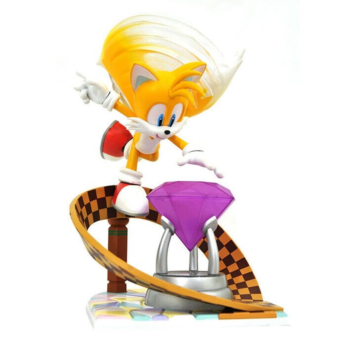 Amazon.com: Diamond Select Toys Sonic Gallery: Tails PVC Figure ...