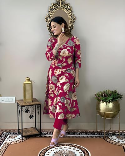 Image of GoSriKi Women's Cotton Blend Printed Kurta with Pant