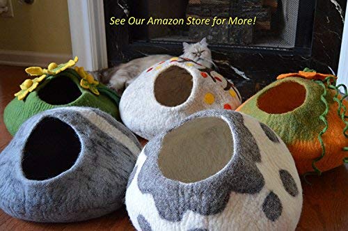 Earthtone Solutions Felt Wool Ball And Mouse Toys For Cats And Kittens, Adorable Colorful Soft Quiet Fabric Balls, Without Catnip, Handmade - For Cat Lovers, 2 Felt Mice 3 Felt Balls #TOP5
