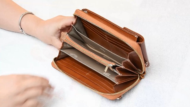Lavarach Small Woven Crossbody Bag For Women | Handmade Phone Purse, Multiple Pockets, Adjustable Strap | Travel & Everyday Use