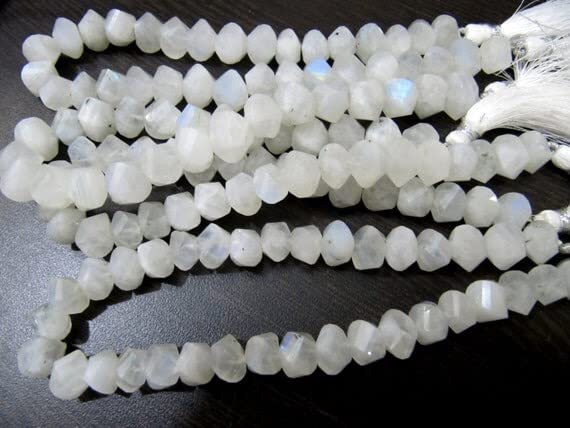 Pierre de lune arc-en-ciel torsadée LKBEADS cadeau idéal pour créatrice de bijoux