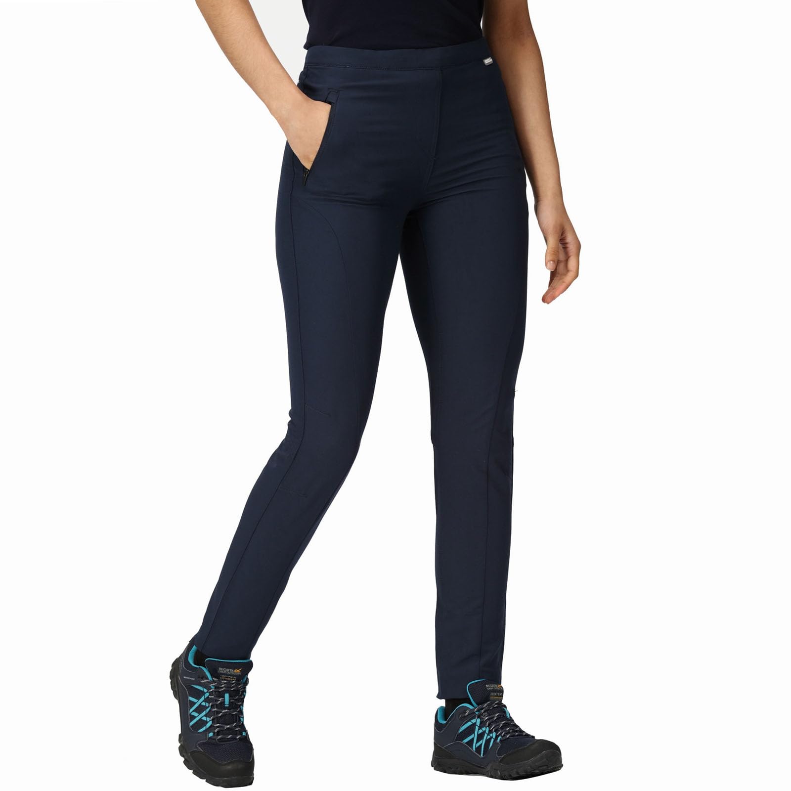 Regatta Women's PENTRE pantalón elástico en Tejido Isoflex, impermeable, 2 bolsillos laterales con cremallera Pants, Navy, 16 Long Leg
