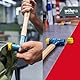 Wiha Schonhammer rückschlagfrei I Hickory-Holzstiel I Rund-Schlagkopf Ø 50 mm I mittelhart I Kunststoffhammer 385 mm I Gummihammer 1085 g (02097)