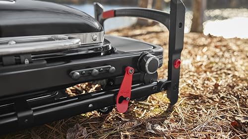 Weber Traveler Compact Barbecue A Gas (2026) / Design Pieghevole Portatile Con Ruote, Bloccaggio Automatico Del Coperchio E Termometro, 1 Bruciatore, Larghezza 81 Cm, Griglia 52 × 36 Cm, Nero - 21