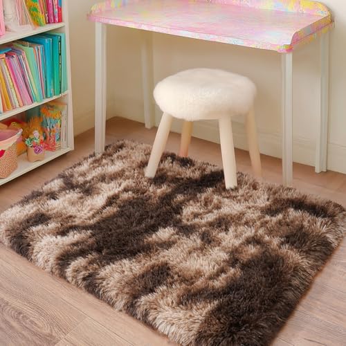 Small Rugs for Bedroom, Fluffy 2x3 Rug Throw Non Slip for Bedside Dorm Kids Room, Plush Comfy Shag Carpet for Home Decor Aesthetic, Tie-Dyed Brown