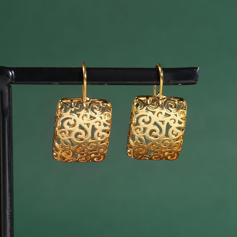 Exquisite Retro Hollow Gold Color Carving Pattern Dangle Earrings Fashion Temperament Earrings Daily Accessories Party Birthday Valentine’s Day Jewelry Gifts for Women