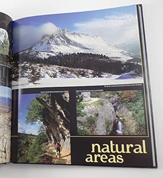 Hardcover Euskal Herria - Basque Country Book