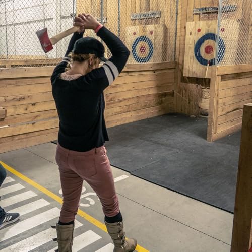 De boliche a arremesso de machado - Bares tem&aacute;ticos em Toronto e outros locais cover art