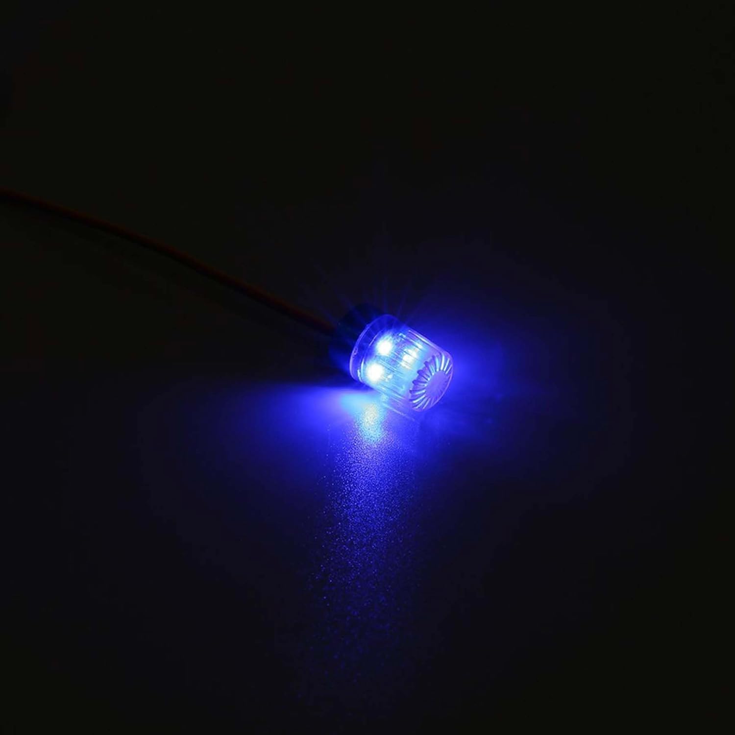 2PCS RC Model Car LED Rotating Flashing Police Lights for 1/8 1/10 1/12 SCX10 TRX4 RC Crawler 1/14 RC Tamiya Tractor Excavator Engineering Truck (9x15mm, Blue)