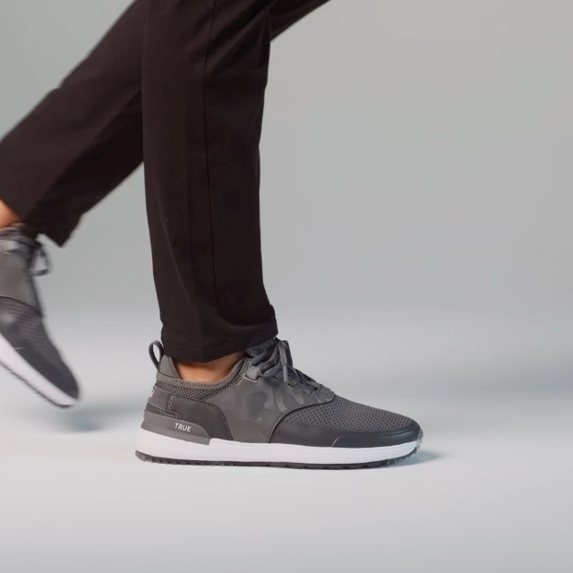 Amazon.com | TRUE Linkswear Men display picture 1