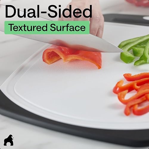 Miniatura 6 de GORILLA GRIP Juego de 3 tablas de cortar de cocina reversibles sin BPA, diseñadas en Estados Unidos, no porosas, ranuras para jugos, borde