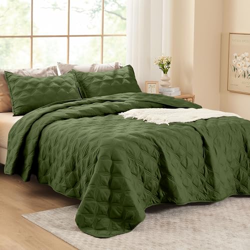 Image of Litanika California King Quilt Bedding Set, Olive Green Oversized Lightweight Comforter Bedspreads & Coverlets, Boho Farmhouse Bedding Cover Bed Decor All Season, 3 Pieces (1 Quilt, 2 Pillowcases)