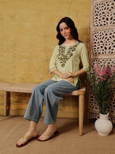 Image of QAZMI Women's Kashmiri Aari Work Kurti