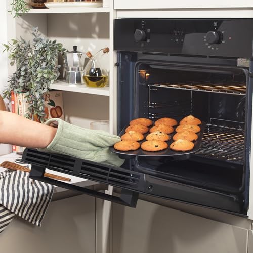 Salter Recycled 3-Piece Bakeware Set – Includes 27 cm Square Tin, 28 cm Loaf Pan & 12-Cup Muffin Tray, 100% Recycled Carbon Steel Bakeware, Non-Stick Easy-Clean Surface, Oven-Safe to 220°C - Image 5