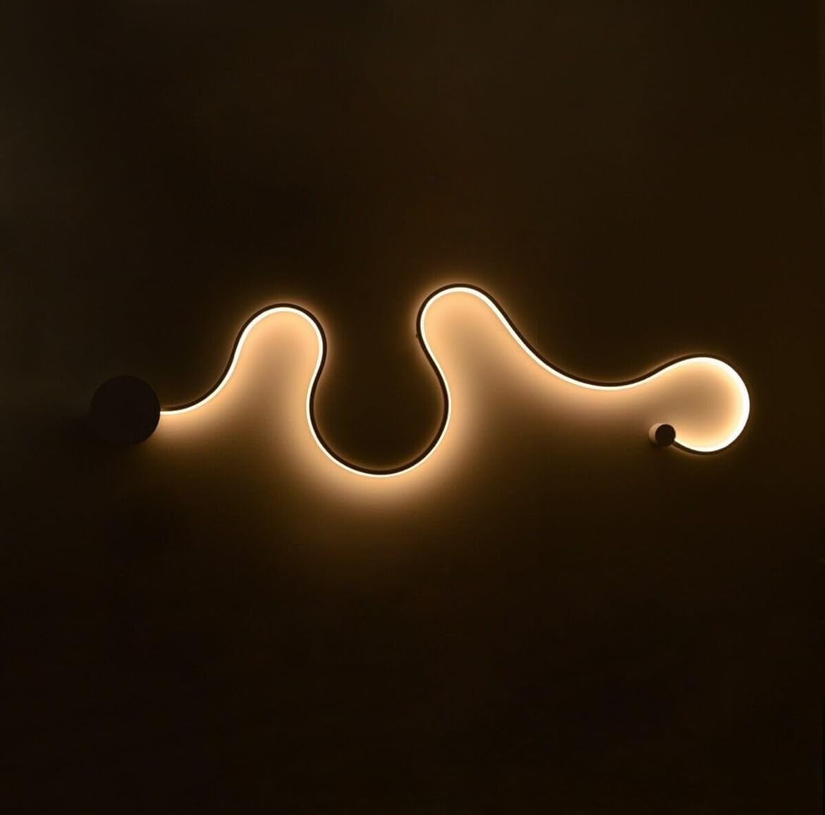 Partenopea Applique Serpente Snake Applique lampada da parete a led illuminazione per interno moderno in alluminio luce 28w per Muro 125x34 cm (Grande luce CCT calda naturale fredda)