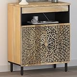 Grand espace de rangement et utilisation pratique. L'armoire offre beaucoup d'espace pour ranger les objets du quotidien et sert de table de buffet avec rangement pour la cuisine, la salle à manger ou le salon.