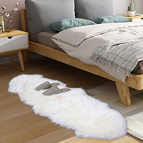 MH MYLUNE HOME Lammfell Teppich Schaffell echt groß 170cm x 60cm schafsfelle weiche und Flauschige Decke beige Sitzfell Bett-Vorleger oder Matte für Wohnzimmer Stuhl Sofa