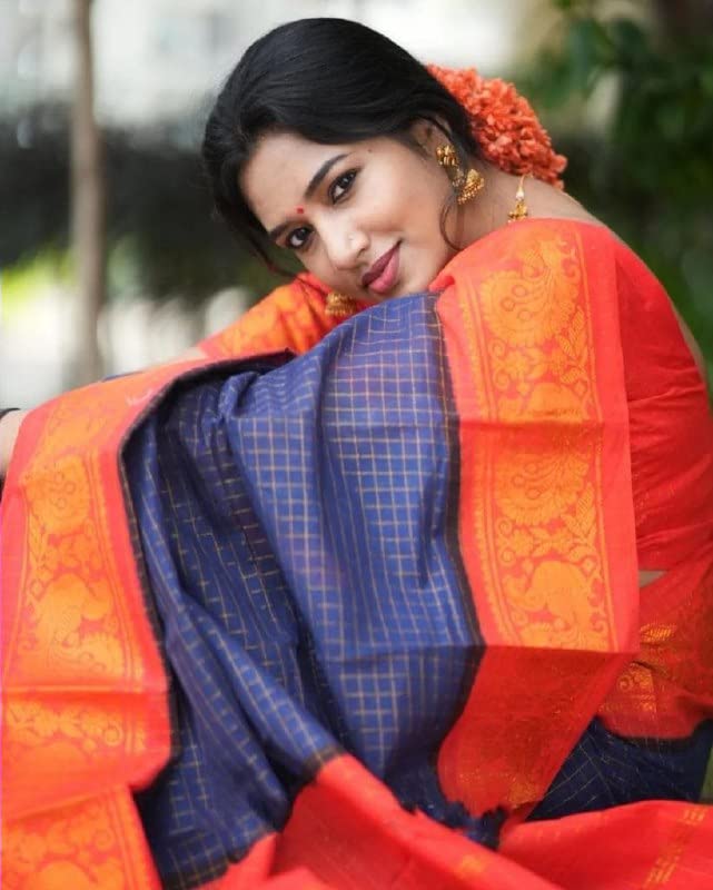 Image of Flosive Women's Kanjivaram Silk Saree With Handloom Weaving Work With Blouse Piece