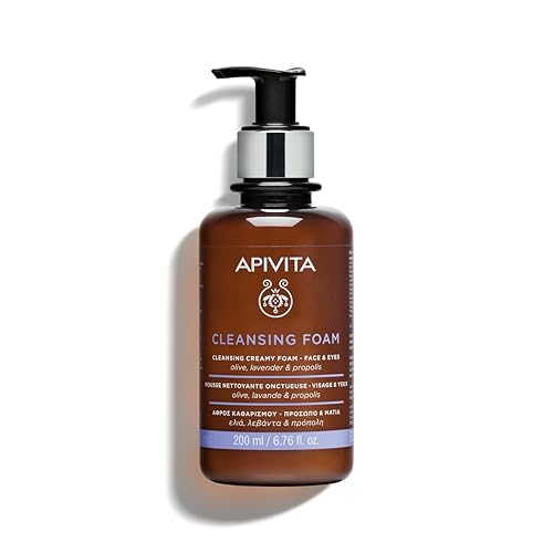 Apivita Espuma limpiadora | Espuma cremosa limpiadora hidratante y calmante para rostro y ojos con oliva, lavanda y propóleos, 200 mL / 6.67 oz