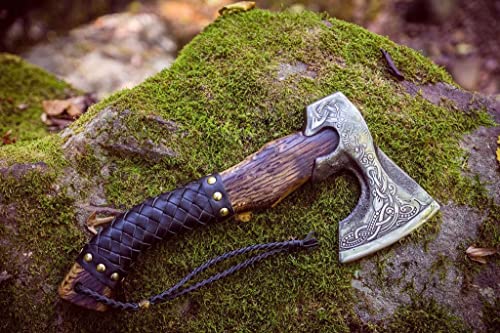 Hand-Forged Viking Axe with Carbon Steel Blade – Ash Wood Handle – Norse Inspired Battle Hatchet for Camping, Throwing, Collecting, or Unique Gifting – Handmade Craftsmanship.