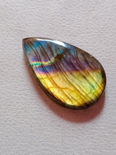 Labradorite violette naturelle en poire 38x22mm pour création de bijoux d'exception