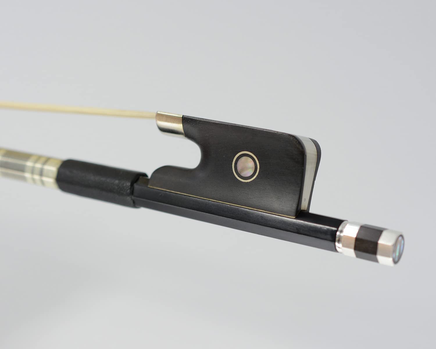Fiocco per violoncello in fibra di carbonio 4/4, dimensioni 101C VINGOBOW livello avanzato occhi parigini rana in ebano ben bilanciato peso leggero naturale capelli di cavallo