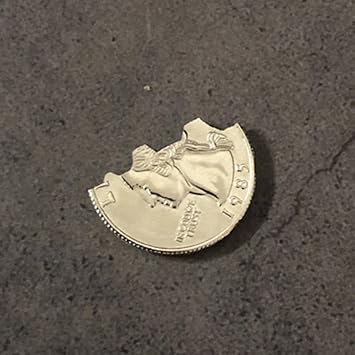 MOMOMAGE Bite Coin - US Quarter Dollar Magic Tricks Close up Street Illusions Gimmicks Mentalism Prop Folding Bite Out Restore Coin Magic