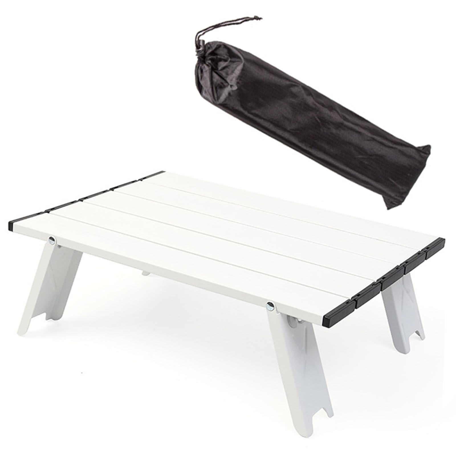 Table multifonctionnelle compacte et pliante pour optimiser l'espace en voyage