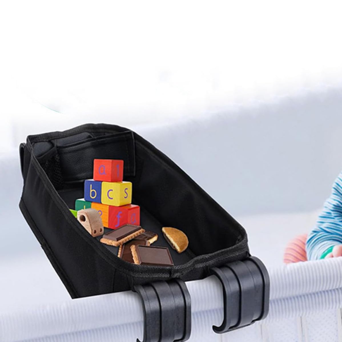 YARNOW Vassoio Organizer per Passeggino Nero in Tela Portabicchieri e Clip, Accessorio Portatile per Snack e Bevande Durante i Viaggi