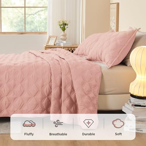 Image of Litanika Queen Quilt Bedding Set, Blush Pink Summer Lightweight Soft Comforter Bedspreads & Coverlets, Boho Farmhouse Bedding Cover Bed Decor All Season, 3 Pieces (1 Quilt, 2 Pillowcases)