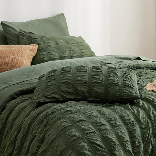 Bedsure Bed in a Bag Full - 7 Pieces Plaid Seersucker Bedding Comforter Sets, Soft Lightweight Olive Green Boho Bed Set with Comforters Full Size, Sheets, Pillowcases & Shams