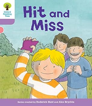 Paperback Oxford Reading Tree Biff, Chip and Kipper Stories Decode and Develop: Level 1+: Hit and Miss Book