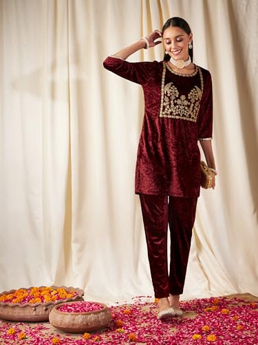 Shae by SASSAFRAS maroon velvet pants – image 2