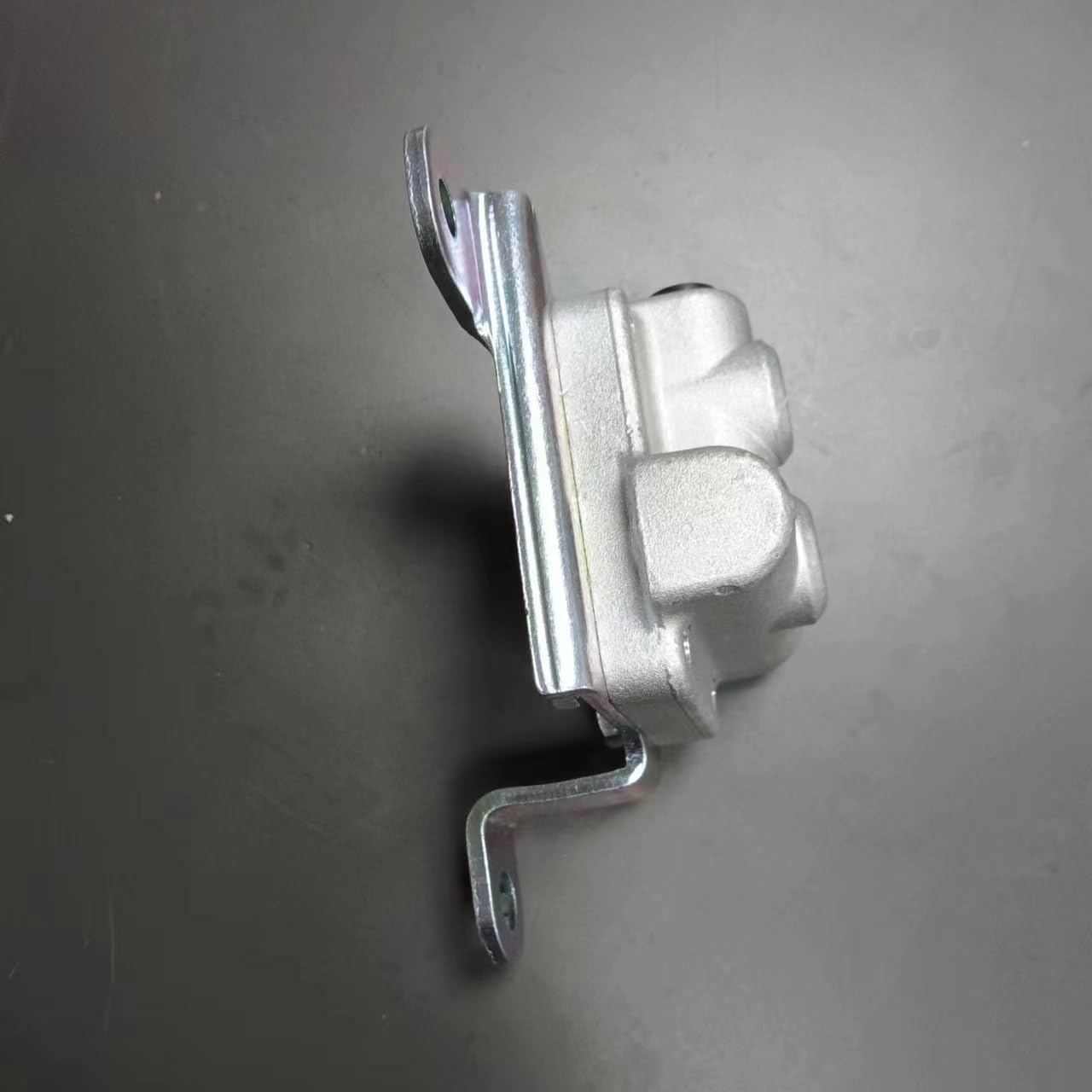 Brake Distribution Valve 31490-0K010