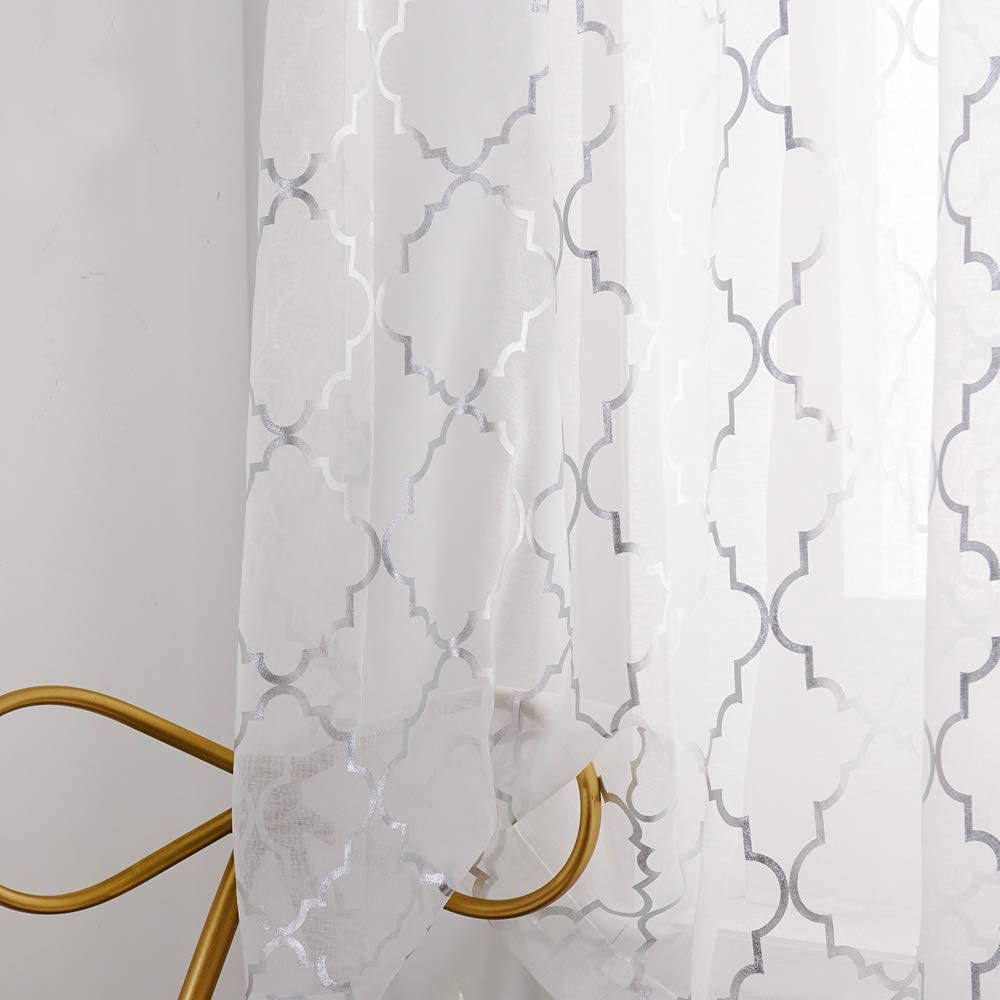 YJ YANJUN Cortinas de Cocina Blancas y Plateadas de 45 Pulgadas de Largo, Cortinas Cortas metálicas para Ventanas pequeñas, Cortinas traslúcidas de 45 Pulgadas de Largo, Juego de 2 Paneles de 52