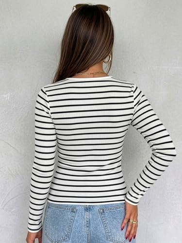 Image of Aahwan Women Cotton Blend Solid V-Neck Full Sleeves Fitted Tee Top
