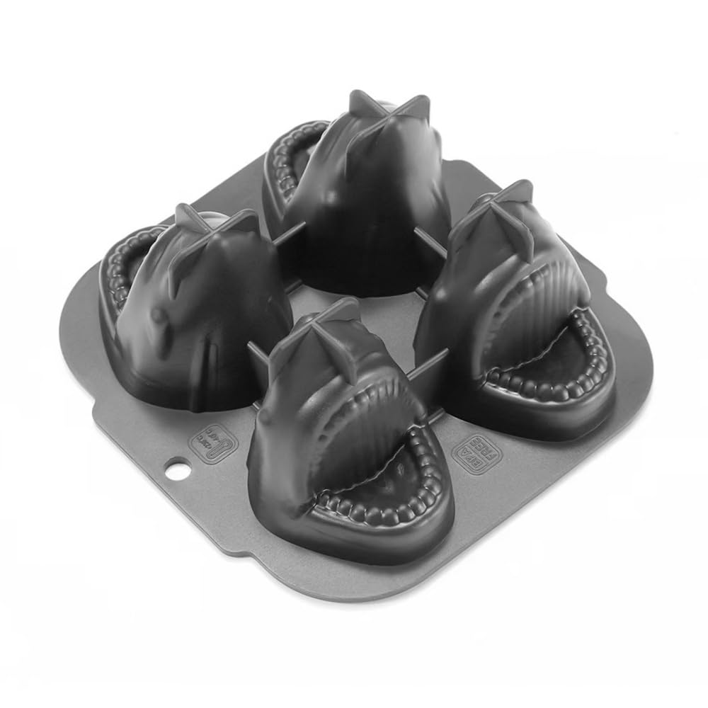 Ice Cube Mold, Sharks & Penguins Freezer Mould with Lid Fun Cute Silicone Molds for Drinks Whiskeys Cocktails Juice — image 1