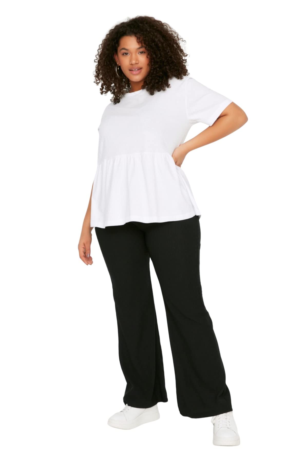 Trendyol Damen Woman Normal Waist Leg Flare Plus Size Trousers Hose, Schwarz, XL
