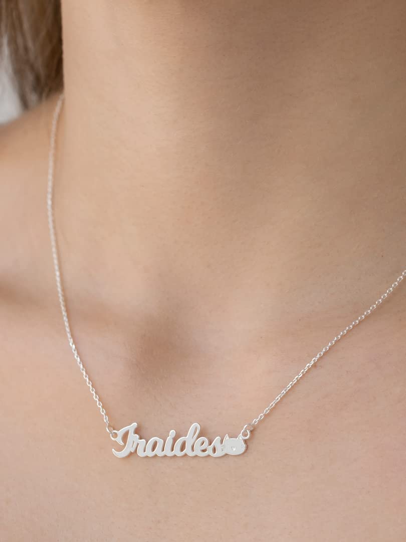 Colgante Personalizado con Nombre - Plata de Ley 925/1000 para Mujer – Collar Artesanal con Cadena Ajustable - Hecho en España (Modelo Cat, Plata de Ley)