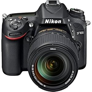 Nikon D7100 Appareil photo numérique Réflex 24,1 Mpix Kit Boîtier + Objectif AF-S DX 18-140 mm VR Noir